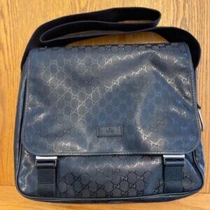 Gucci diaper/satchel bag